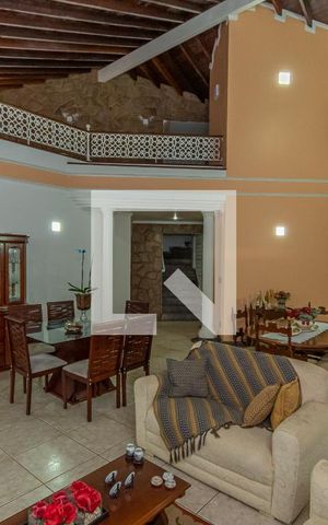 Casa de condomínio à venda com 450m², 4 quartos e 4 vagas Casa de condomínio à venda com 450m², 4 quartos e 4 vagasSala de Estar/Jantar