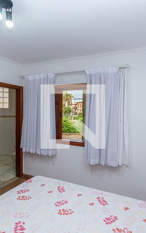 Casa de condomínio à venda com 450m², 4 quartos e 4 vagas Casa de condomínio à venda com 450m², 4 quartos e 4 vagasSuite 4