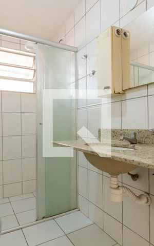 Apartamento à venda com 70m², 2 quartos e sem vaga Apartamento à venda com 70m², 2 quartos e sem vagaBanheiro