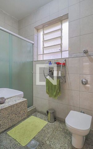 Casa à venda com 260m², 3 quartos e 1 vagaBanheiro 1