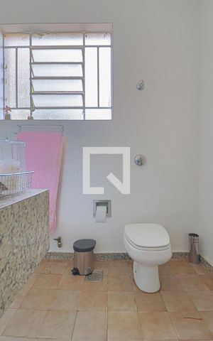 Casa à venda com 260m², 3 quartos e 1 vagaBanheiro 2