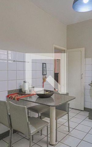 Casa à venda com 260m², 3 quartos e 1 vagaCozinha 