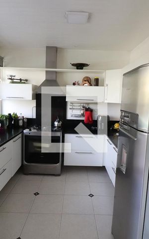 Casa à venda com 380m², 3 quartos e 2 vagasCozinha