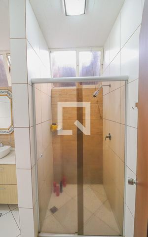 Casa à venda com 380m², 3 quartos e 2 vagasBanheiro