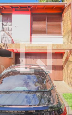Casa à venda com 380m², 3 quartos e 2 vagasGaragem