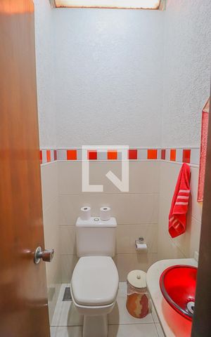 Casa à venda com 380m², 3 quartos e 2 vagasLavabo