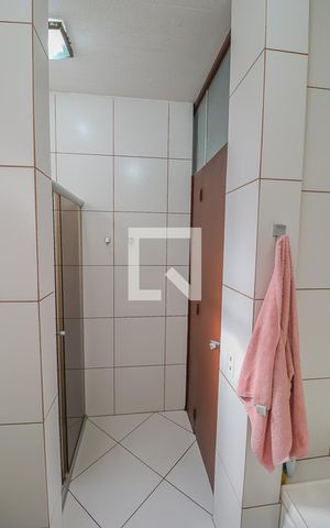 Casa à venda com 380m², 3 quartos e 2 vagasBanheiro
