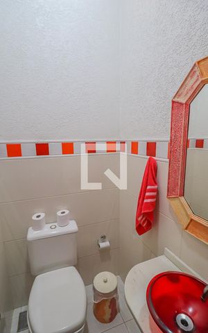 Casa à venda com 380m², 3 quartos e 2 vagasLavabo