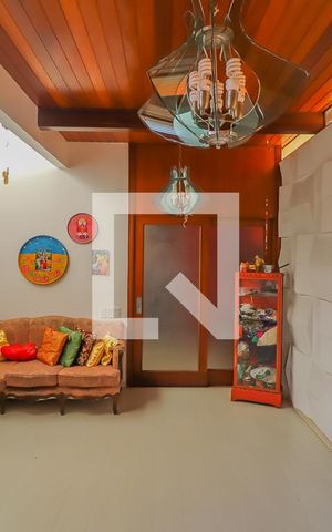 Casa à venda com 380m², 3 quartos e 2 vagasSala
