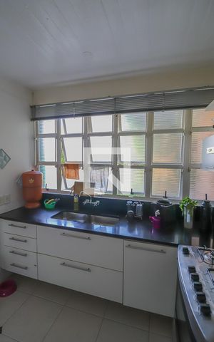Casa à venda com 380m², 3 quartos e 2 vagasCozinha