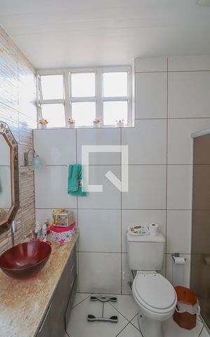 Casa à venda com 380m², 3 quartos e 2 vagasBanheiro