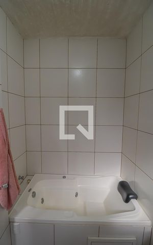 Casa à venda com 380m², 3 quartos e 2 vagasBanheiro