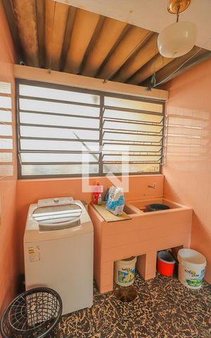 Casa à venda com 380m², 3 quartos e 2 vagasÁrea de Serviço