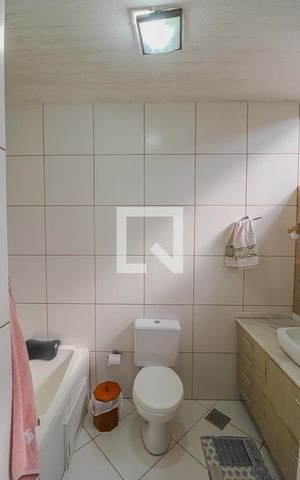 Casa à venda com 380m², 3 quartos e 2 vagasBanheiro