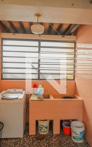 Casa à venda com 380m², 3 quartos e 2 vagasÁrea de Serviço