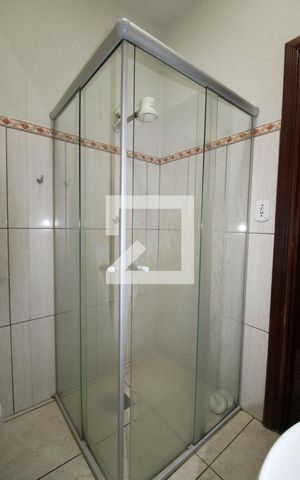 Casa à venda com 300m², 2 quartos e 2 vagasBanheiro Social