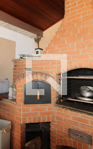 Casa à venda com 300m², 2 quartos e 2 vagas Varanda Gourmet