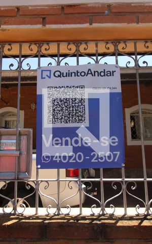 Casa à venda com 300m², 2 quartos e 2 vagasPlaquinha