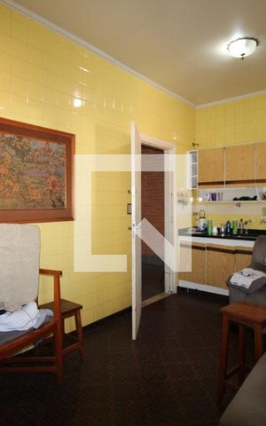 Casa à venda com 300m², 2 quartos e 2 vagasCozinha