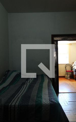 Casa à venda com 300m², 2 quartos e 2 vagasQuarto 1 (suíte)