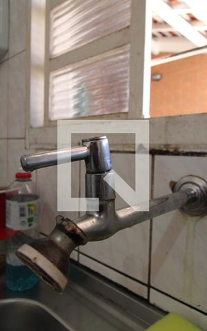 Casa à venda com 300m², 2 quartos e 2 vagasEdícula - Cozinha