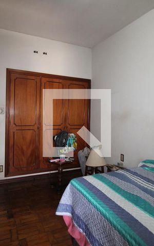 Casa à venda com 300m², 2 quartos e 2 vagasQuarto 1 (suíte)