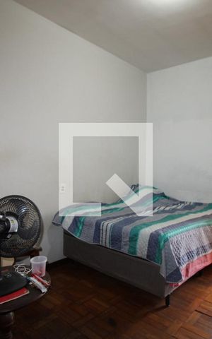 Casa à venda com 300m², 2 quartos e 2 vagasQuarto 1 (suíte)