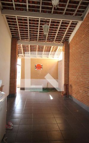 Casa à venda com 300m², 2 quartos e 2 vagasÁrea de Serviço