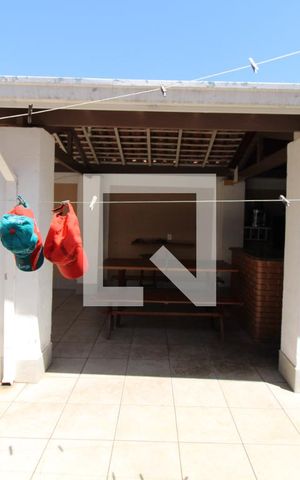 Casa à venda com 300m², 2 quartos e 2 vagasEdícula - Vista do Quarto