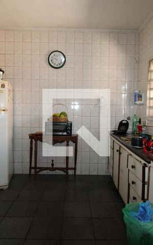 Casa à venda com 300m², 2 quartos e 2 vagasEdícula - Cozinha