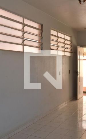 Casa à venda com 220m², 3 quartos e 3 vagasQuarto exteno
