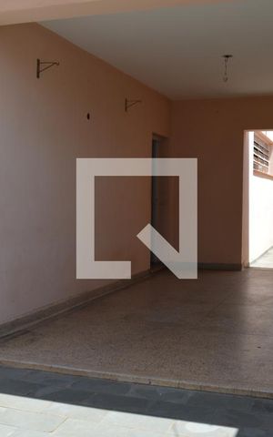 Casa à venda com 220m², 3 quartos e 3 vagasGaragem 