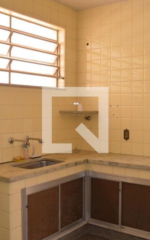 Casa à venda com 220m², 3 quartos e 3 vagasCozinha