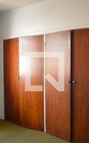 Casa à venda com 220m², 3 quartos e 3 vagasSuite