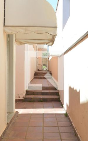 Casa à venda com 220m², 3 quartos e 3 vagasDetalhe