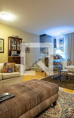 Casa à venda com 280m², 3 quartos e 2 vagas Casa à venda com 280m², 3 quartos e 2 vagasSala