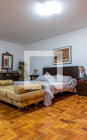 Casa à venda com 280m², 3 quartos e 2 vagas Casa à venda com 280m², 3 quartos e 2 vagasSuíte