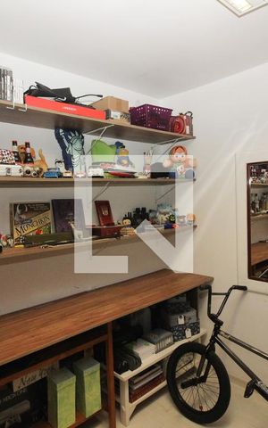 Casa à venda com 900m², 6 quartos e 5 vagas Casa à venda com 900m², 6 quartos e 5 vagasCloset do Quarto 5 - Suíte
