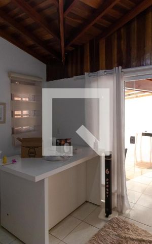 Casa à venda com 350m², 5 quartos e 8 vagas Casa à venda com 350m², 5 quartos e 8 vagasSala de apoio da Churrasqueira