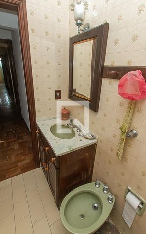 Apartamento à venda com 4502m², 5 quartos e 2 vagas Apartamento à venda com 4502m², 5 quartos e 2 vagasBanheiro da Suíte 2