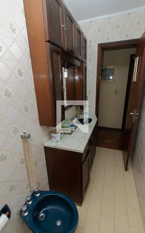 Apartamento à venda com 4502m², 5 quartos e 2 vagas Apartamento à venda com 4502m², 5 quartos e 2 vagasBanheiro 1
