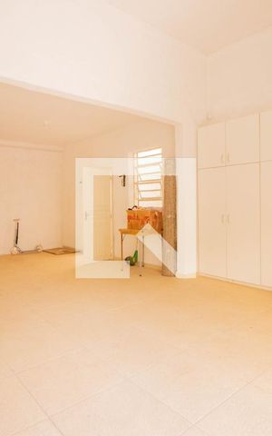 Casa à venda com 234m², 4 quartos e 2 vagas Casa à venda com 234m², 4 quartos e 2 vagasGaragem