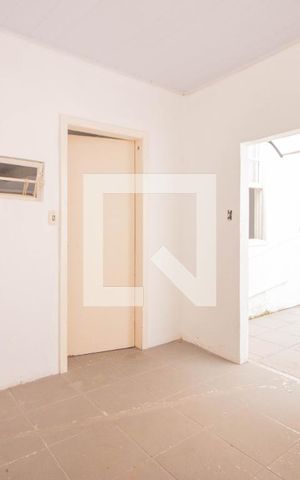 Casa à venda com 234m², 4 quartos e 2 vagas Casa à venda com 234m², 4 quartos e 2 vagasÁrea de Serviço