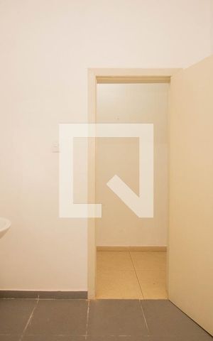 Casa à venda com 234m², 4 quartos e 2 vagas Casa à venda com 234m², 4 quartos e 2 vagasBanheiro 2