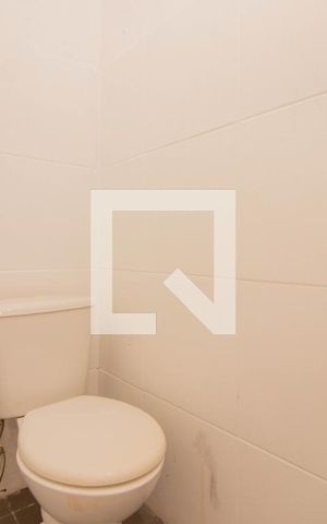 Casa à venda com 234m², 4 quartos e 2 vagas Casa à venda com 234m², 4 quartos e 2 vagasBanheiro