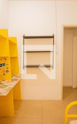 Casa à venda com 234m², 4 quartos e 2 vagas Casa à venda com 234m², 4 quartos e 2 vagasQuarto 4