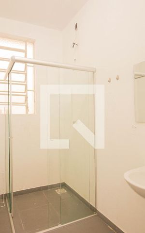 Casa à venda com 234m², 4 quartos e 2 vagas Casa à venda com 234m², 4 quartos e 2 vagasBanheiro 2