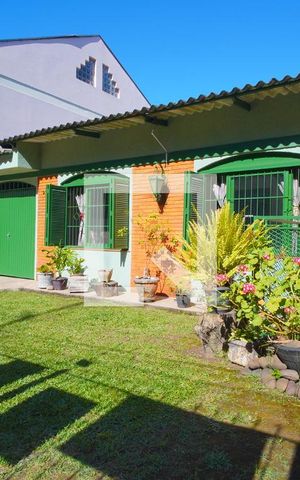 Casa à venda com 170m², 4 quartos e 6 vagasPátio _Frente 