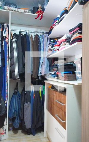 Casa à venda com 170m², 4 quartos e 6 vagasCloset 