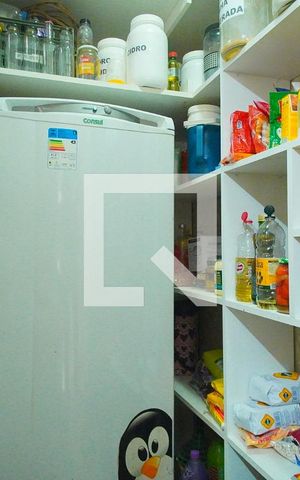 Casa à venda com 170m², 4 quartos e 6 vagasDespesas 